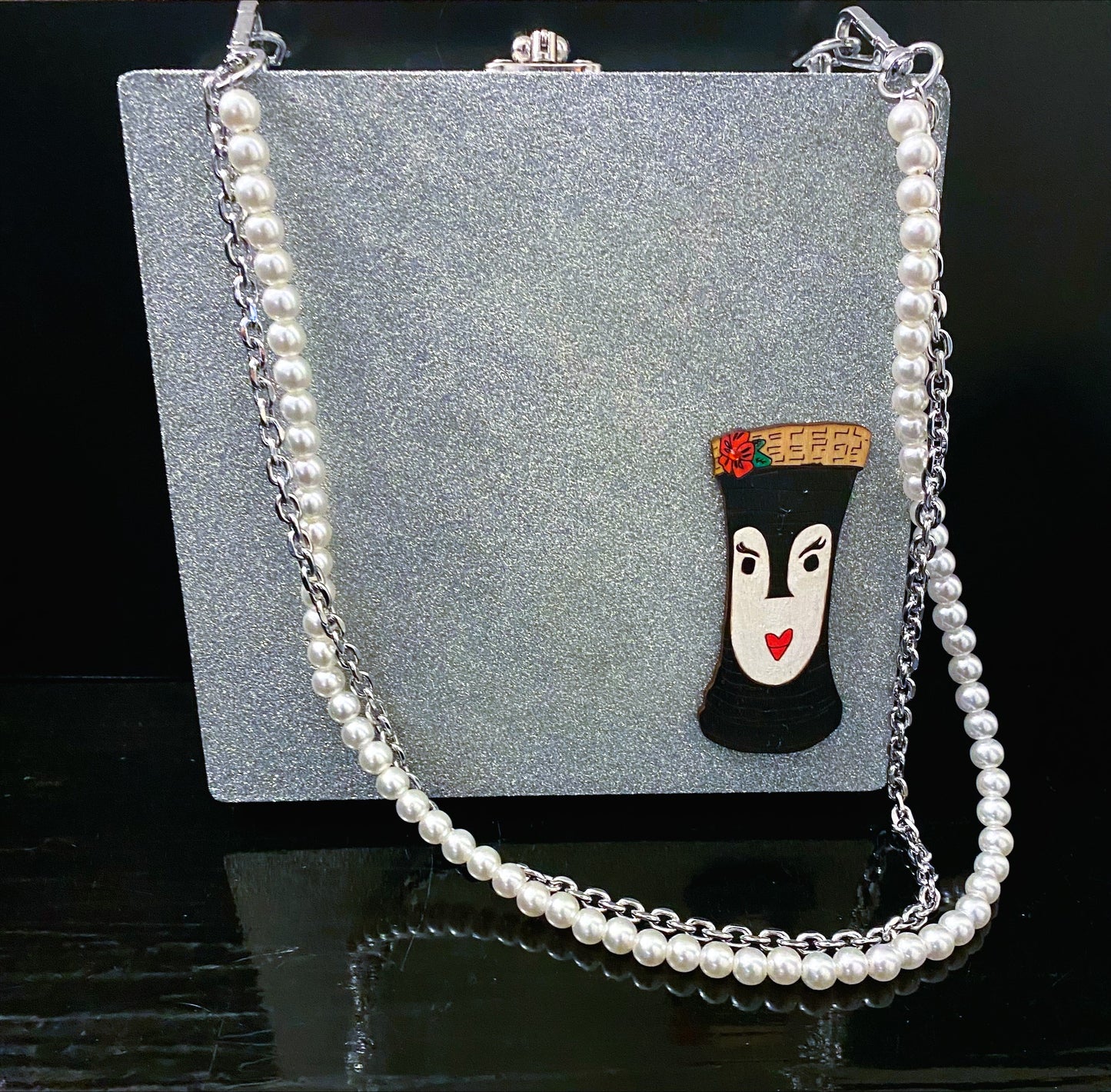 Box Purse Silver Tiki Bobette