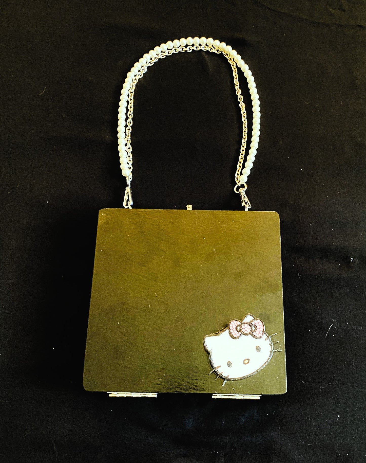 Hello Kitty Box Purse