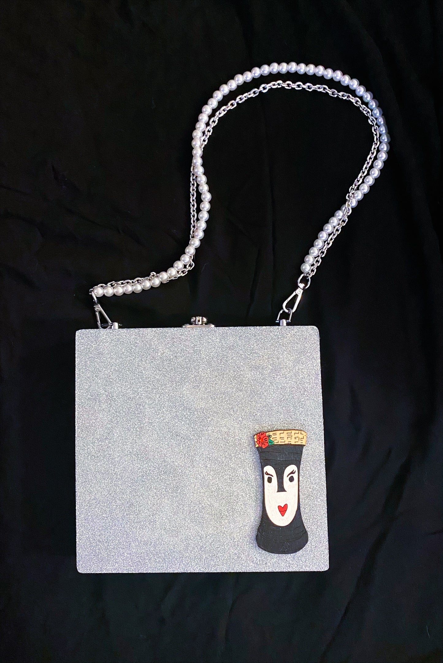 Box Purse Silver Tiki Bobette